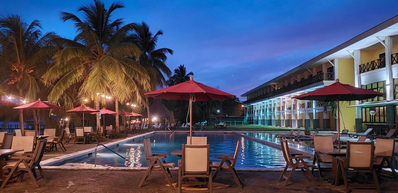 Playa Tortuga Hotel And Beach Resort Bocas del Toro Eksteriør bilde