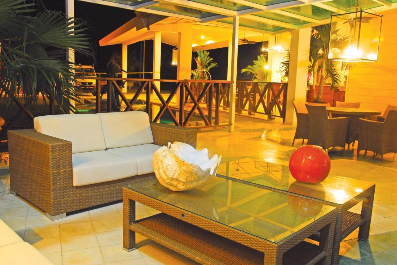 Playa Tortuga Hotel And Beach Resort Bocas del Toro Eksteriør bilde