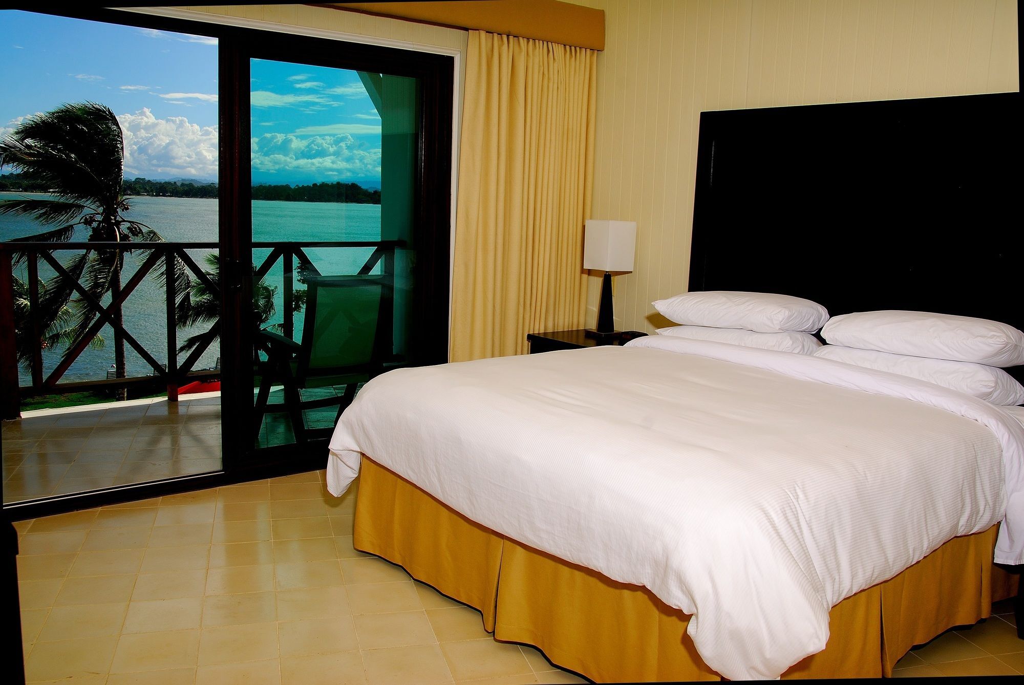 Playa Tortuga Hotel And Beach Resort Bocas del Toro Eksteriør bilde